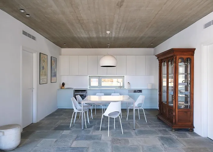 Semesterbostad Kymo Kea Otziás